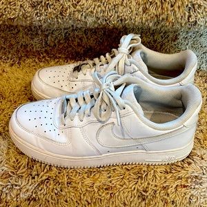 Mens Nike Air Force 1 in size 7.5